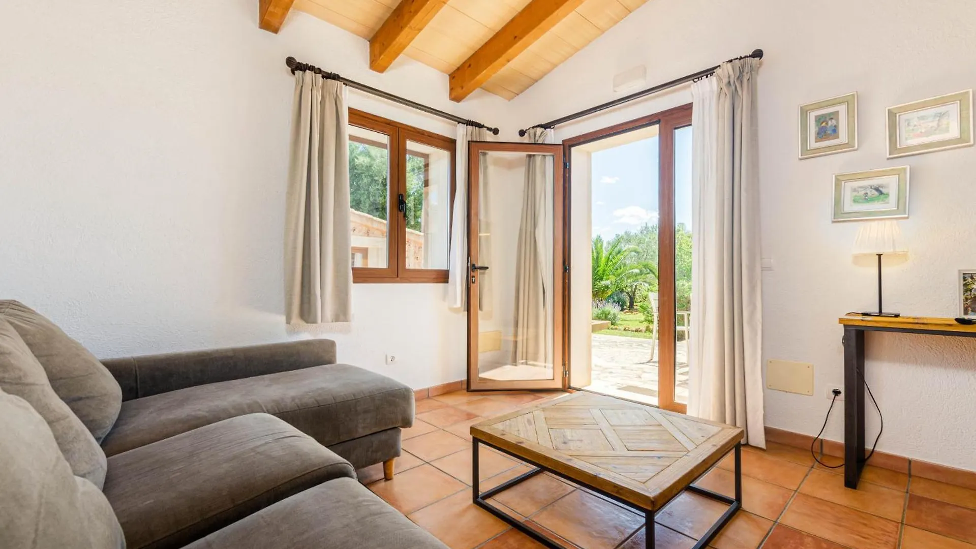 Yourhouse Agroturismo Can Porreti La Figuera للوريت دى فيستا أليجر إسبانيا