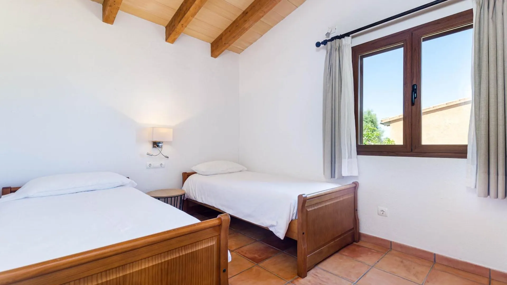 Yourhouse Agroturismo Can Porreti La Figuera للوريت دى فيستا أليجر
