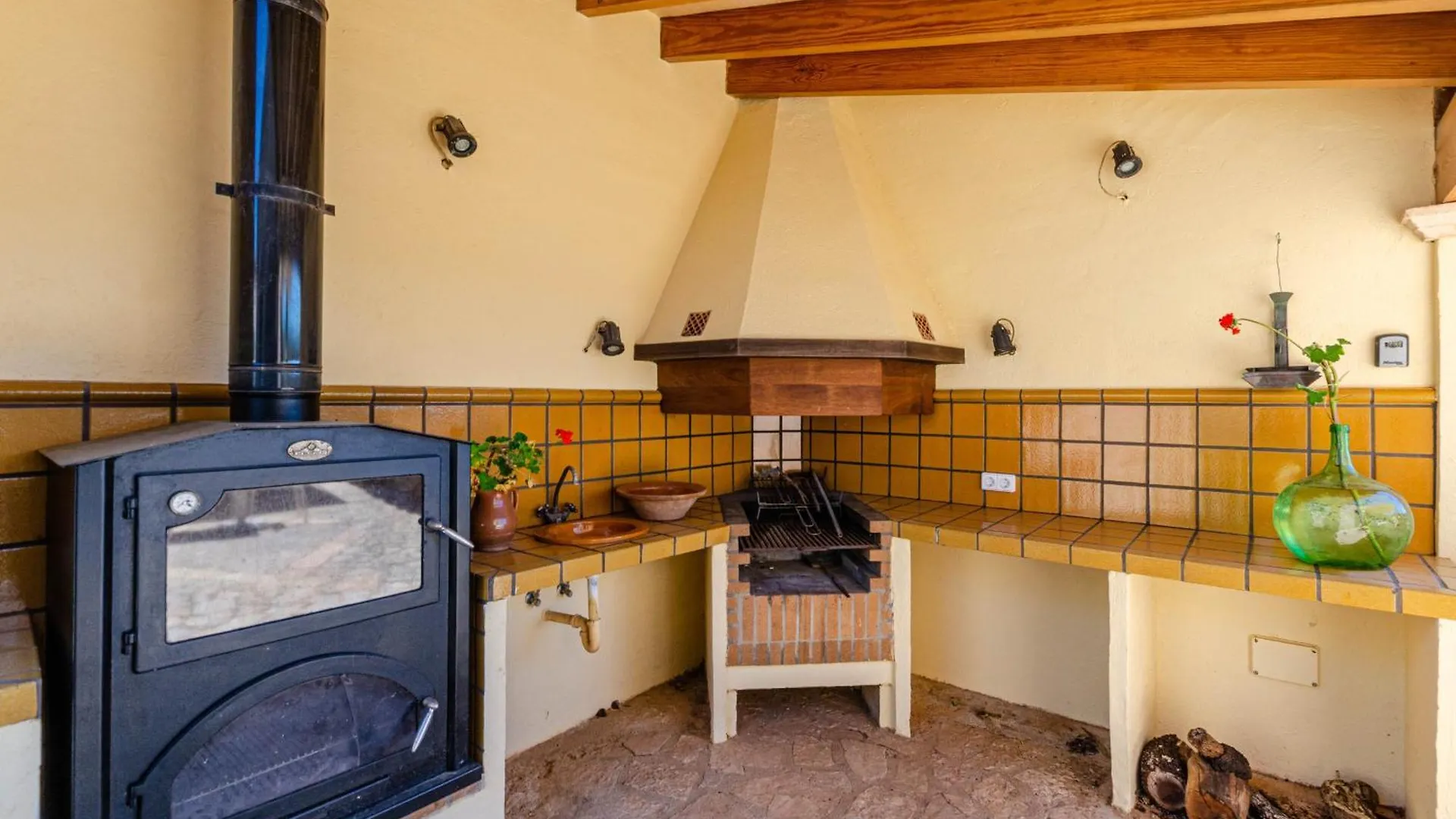 Yourhouse Agroturismo Can Porreti La Figuera للوريت دى فيستا أليجر 0*,
