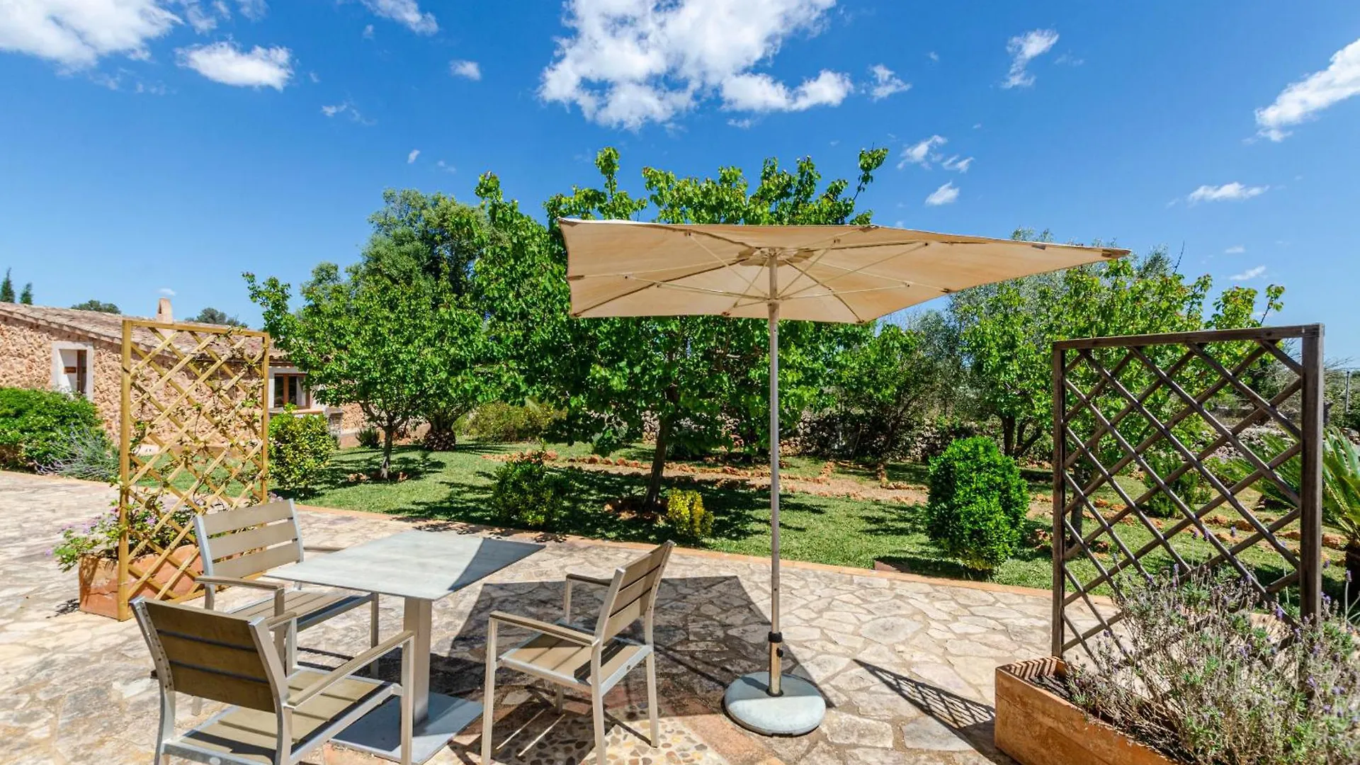 Yourhouse Agroturismo Can Porreti La Figuera Lloret de Vistalegre 0*,